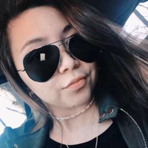 Meet your Posher, Veronica